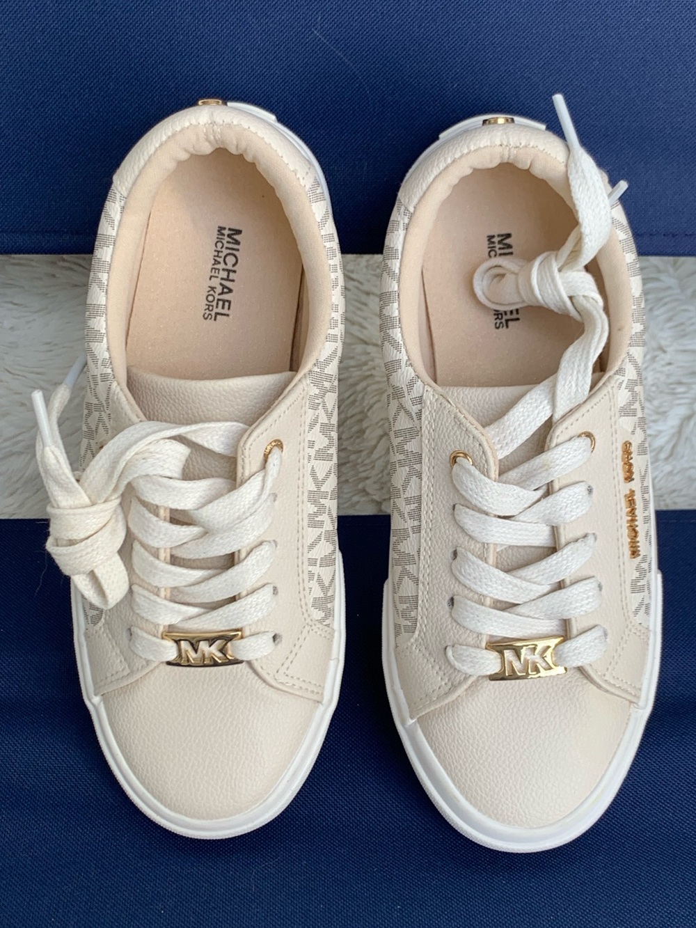 Michael Kors Kid Izetta Sneakers Girls 3 Vanilla Mocha NWOB